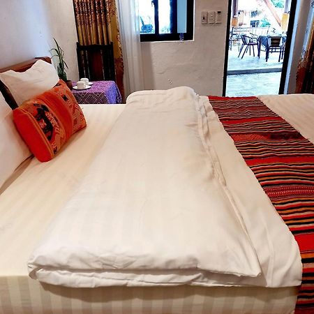 Nha Tan - Mai Chau Homestay And Tours Exteriör bild