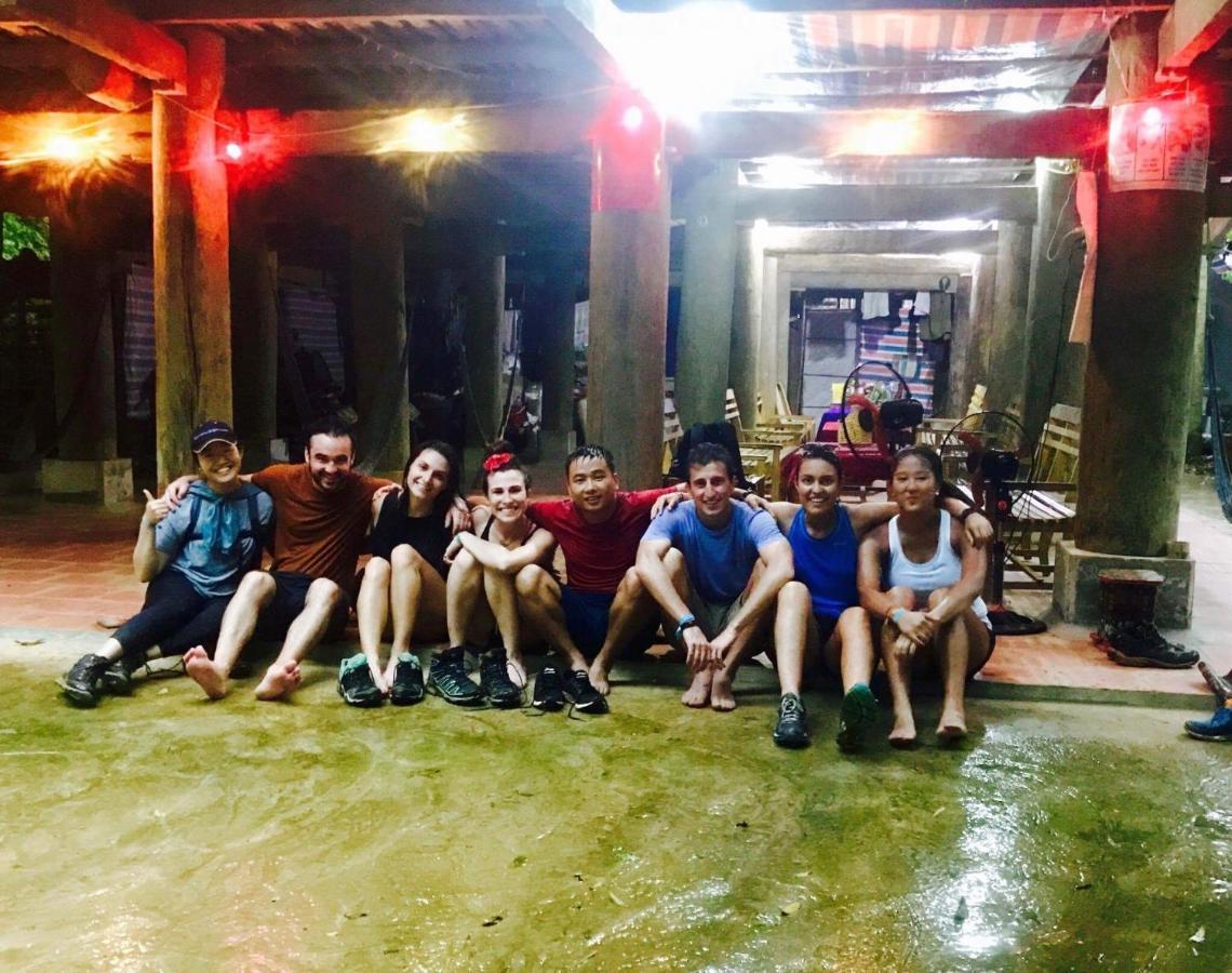 Nha Tan - Mai Chau Homestay And Tours Exteriör bild