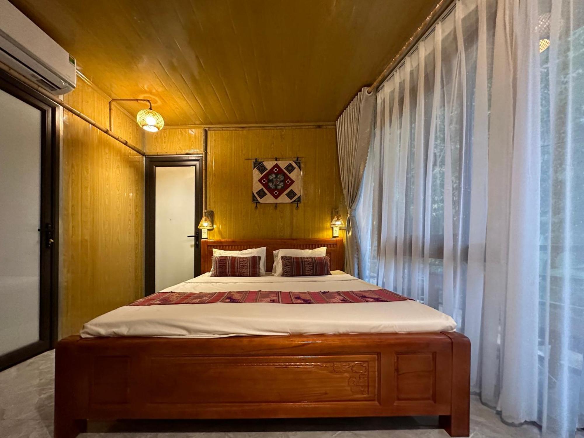 Nha Tan - Mai Chau Homestay And Tours Exteriör bild