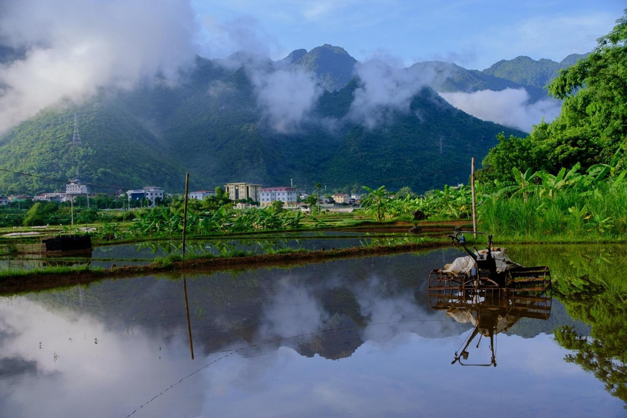 Nha Tan - Mai Chau Homestay And Tours Exteriör bild