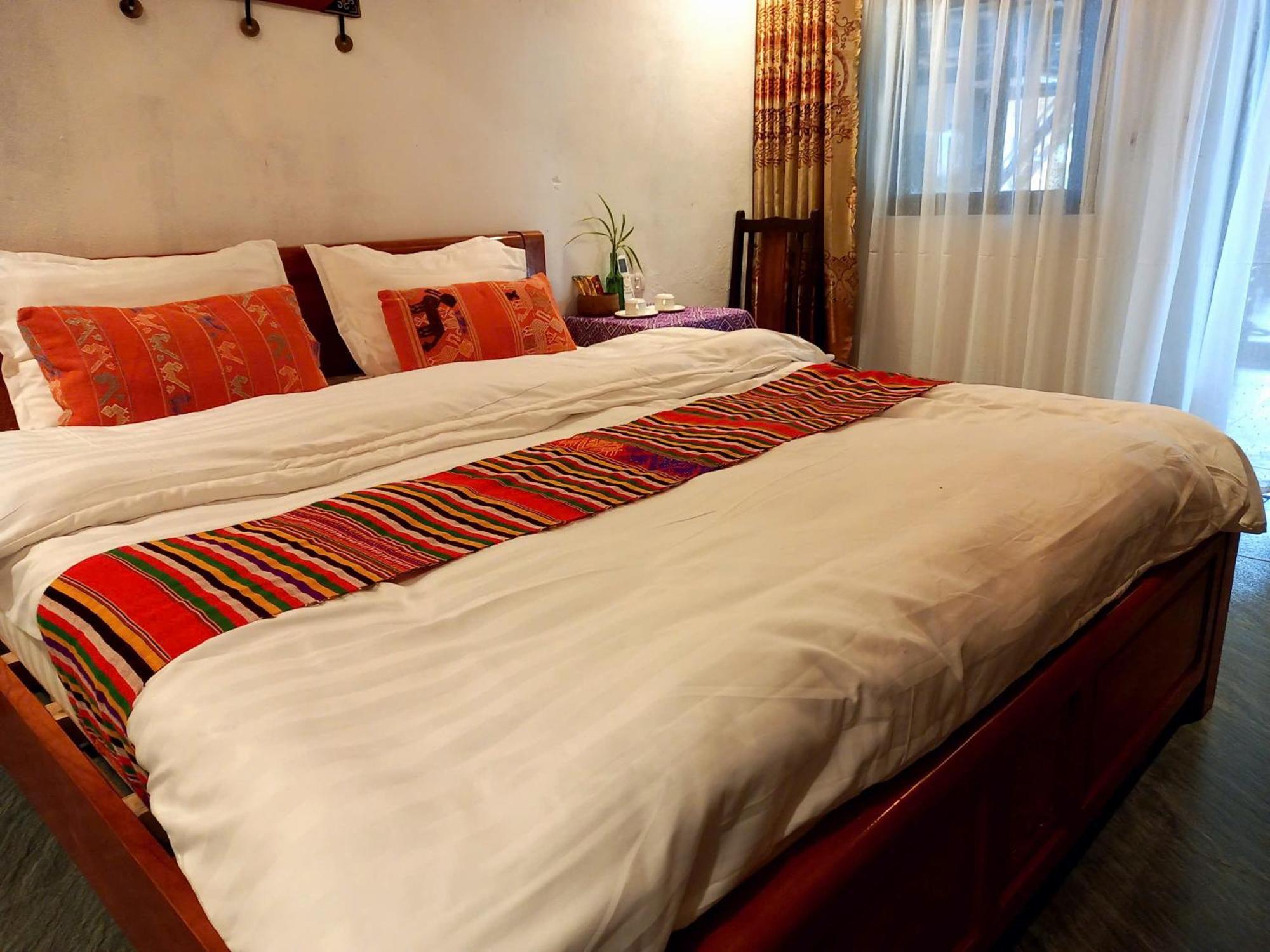 Nha Tan - Mai Chau Homestay And Tours Exteriör bild