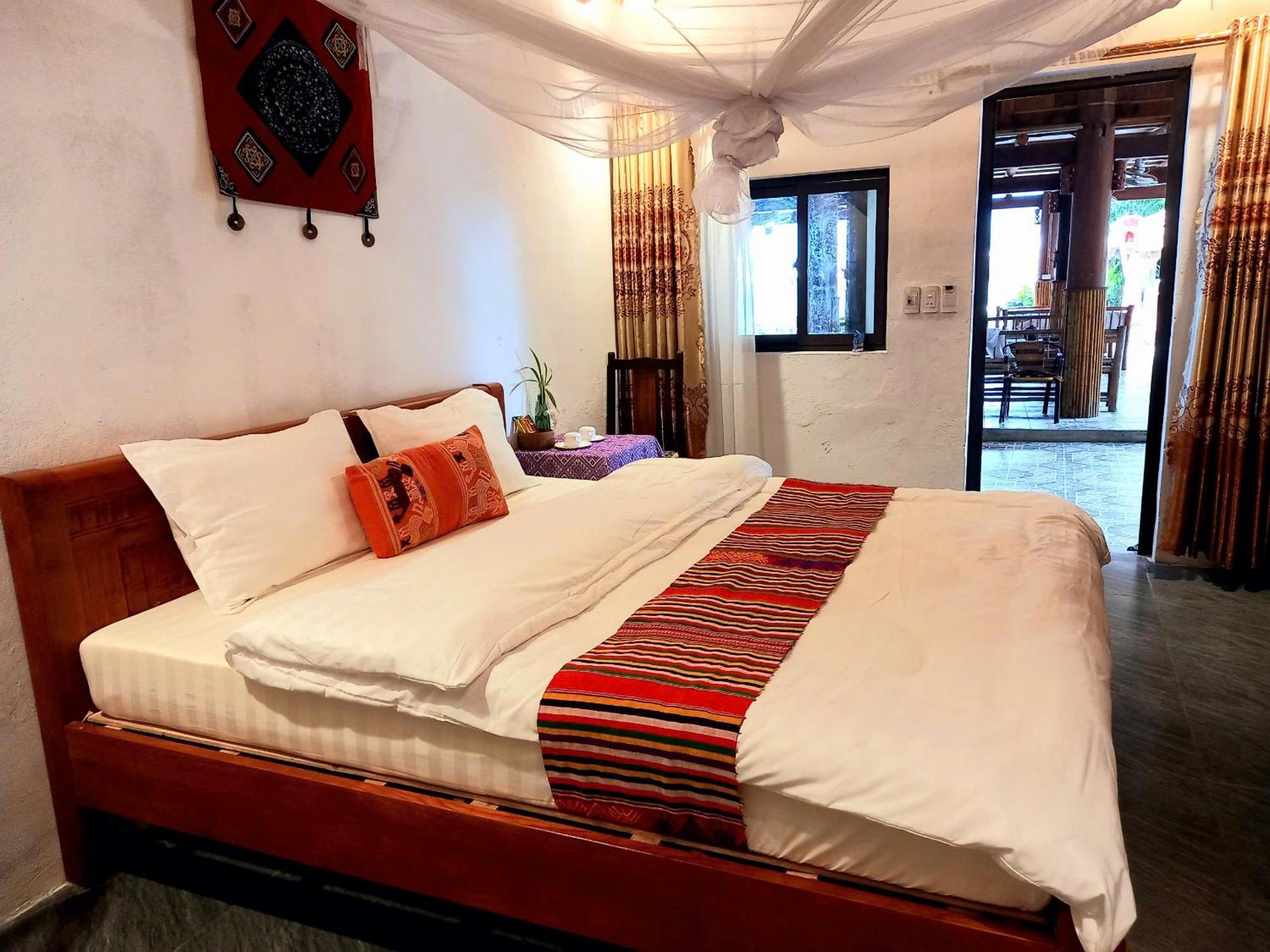 Nha Tan - Mai Chau Homestay And Tours Exteriör bild